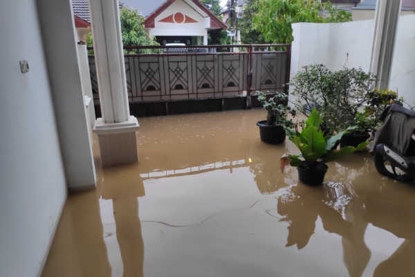 dirty flood water entering house